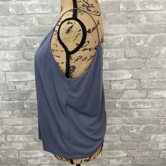 Eyeshadow Set of Two Cami’s - Picture 8 of 9